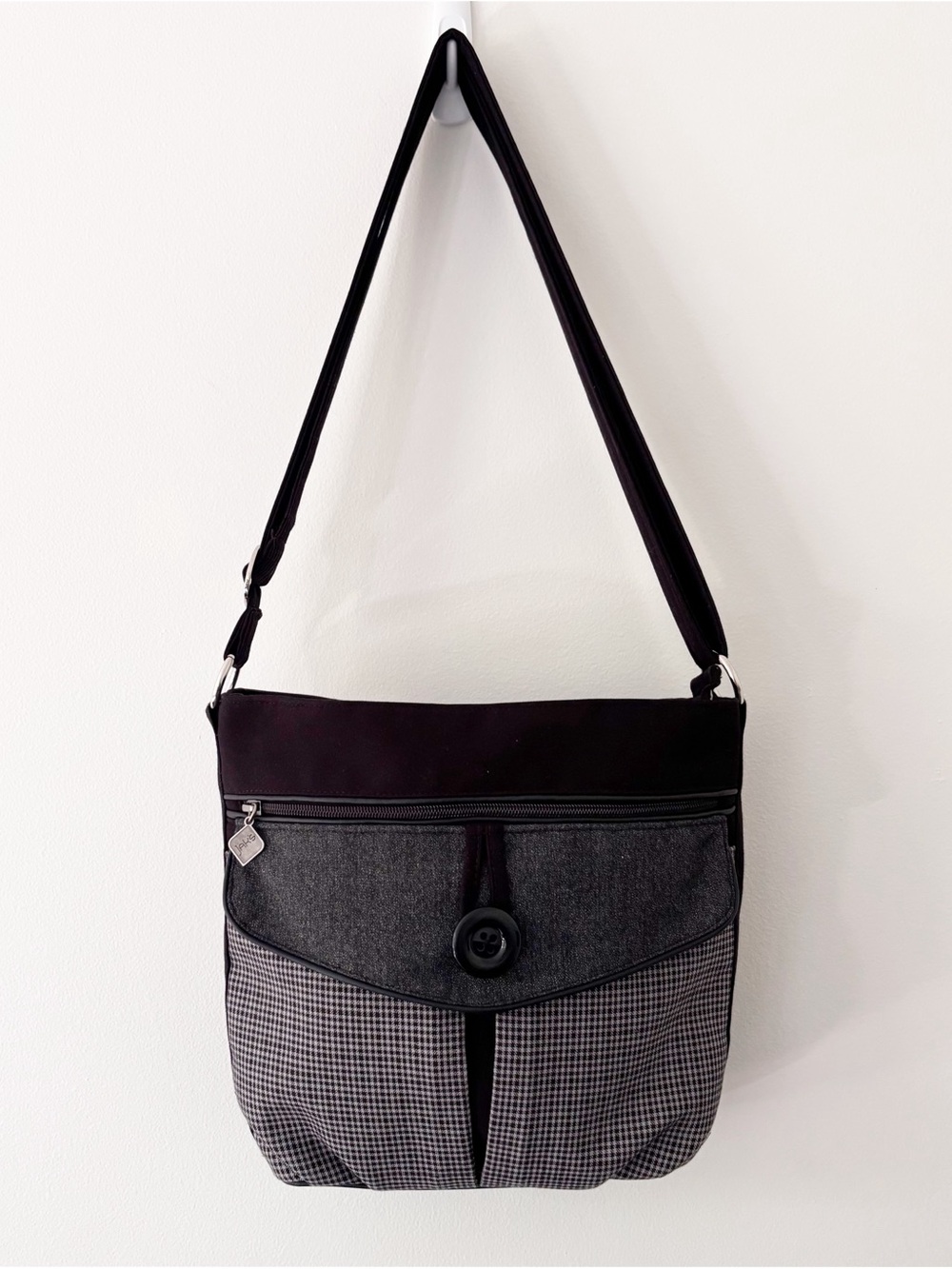 Jak’s Grey & Black Crossbody Shoulder Bag Quebec designer NWOT